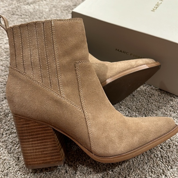 Suede booties chunky heel - Picture 9 of 9